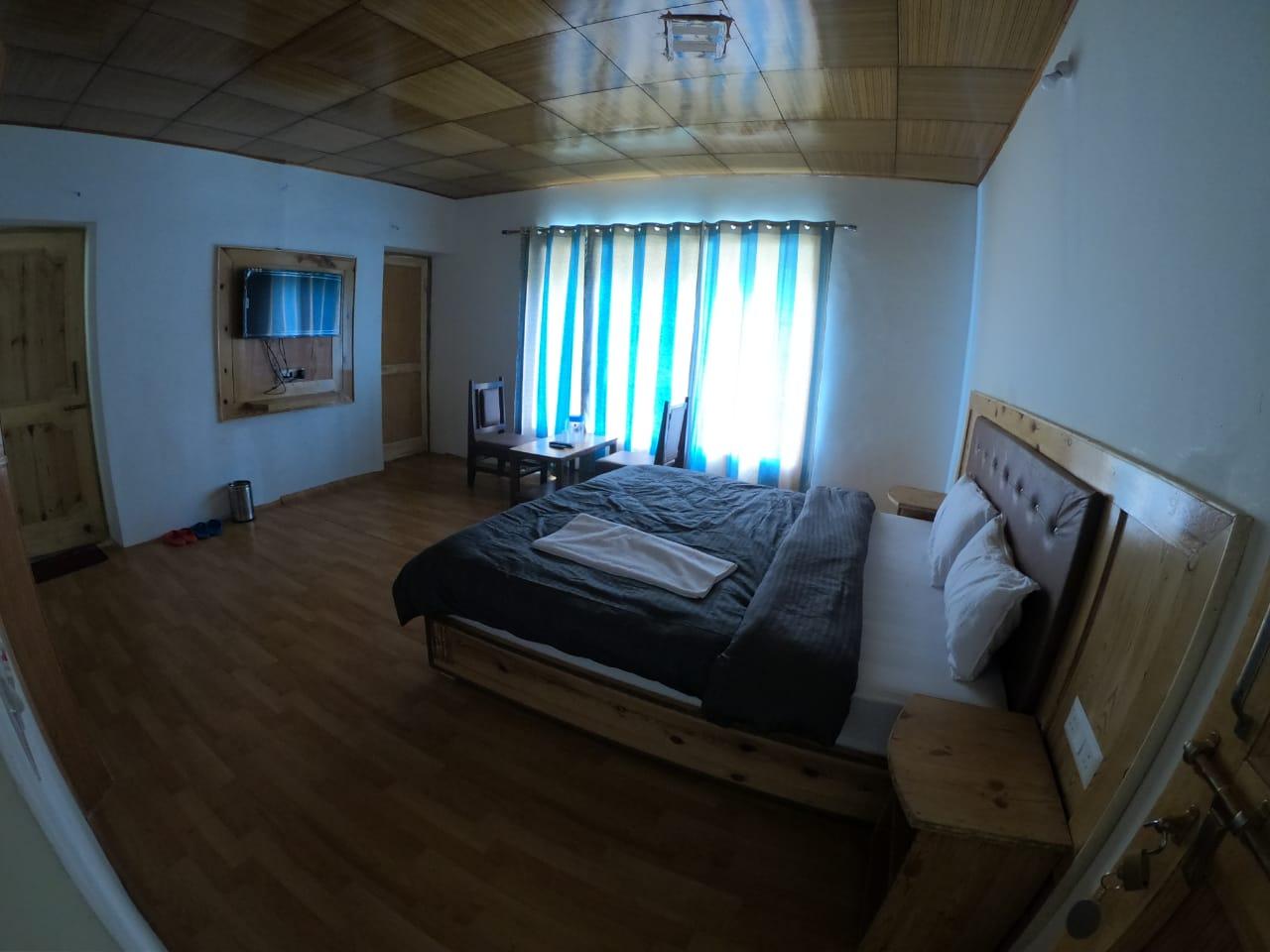 Photo 8