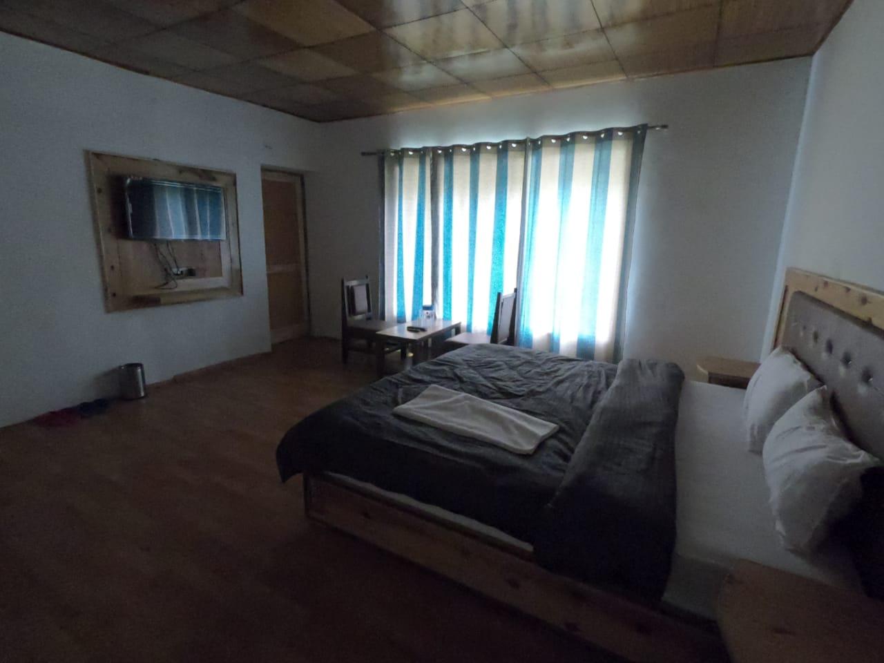 Photo 11
