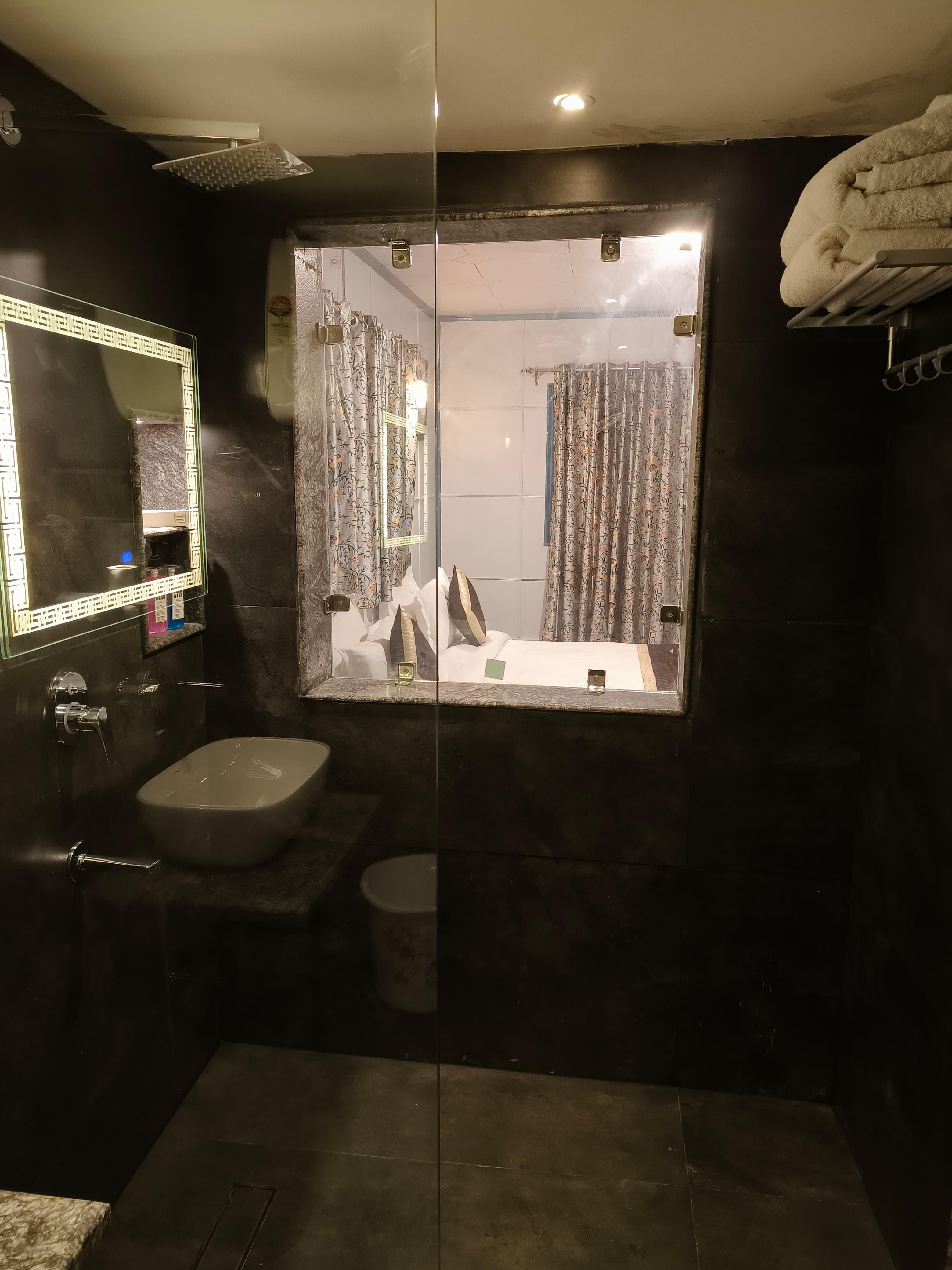 Photo 6